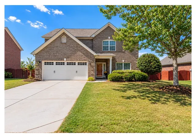Photo 1 of Single family home for sale at 19 Fawn Hl Dr, Anderson, SC 29621 | MLS# 20306343 | Listing updated on 2026-10-26