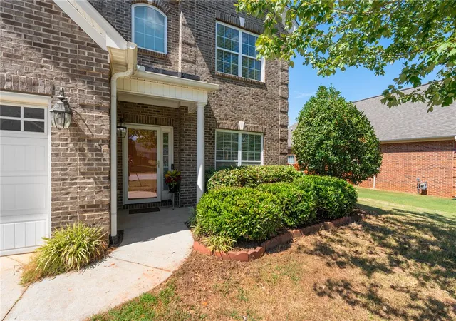 Photo 3 of Single family home for sale at 19 Fawn Hl Dr, Anderson, SC 29621 | MLS# 20306343 | Listing updated on 2026-10-26