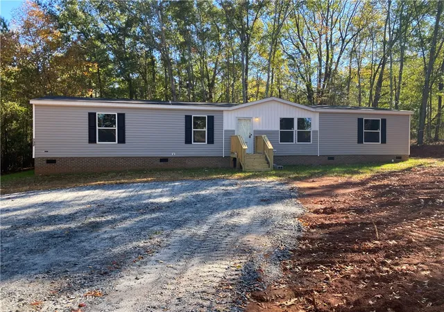 Photo 1 of Manufactured home for sale at 712 Carl Baker Rd, Starr, SC 29684 | MLS# 20306717 | Listing updated on 2026-10-21