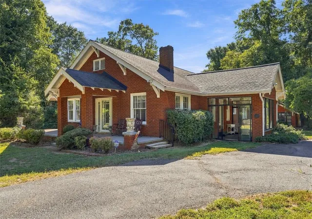 Photo 1 of Single family home for sale at 2007 Marchbanks Ave, Anderson, SC 29621 | MLS# 20306744 | Listing updated on 2026-10-15