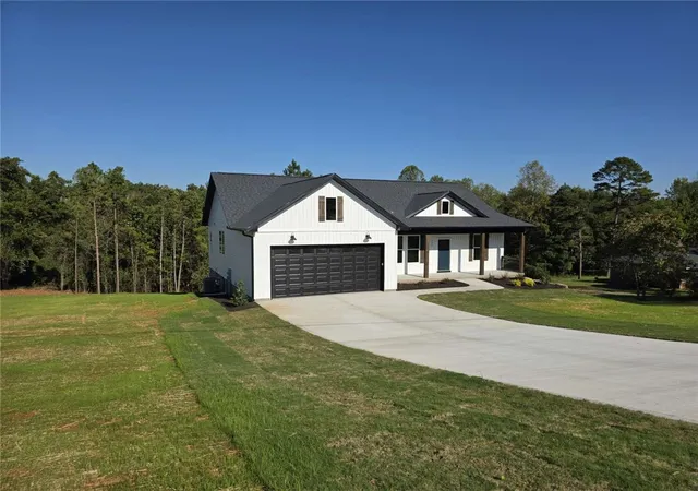 Photo 3 of Single family home for sale at 103 Lois Dr, Anderson, SC 29624 | MLS# 20306903 | Listing updated on 2026-10-16