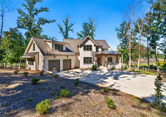 Photo 2 of Single family home for sale at 102 Waterfall Overlook Way, Easley, SC 29640 | MLS# 20307082 | Listing updated on 2026-10-18