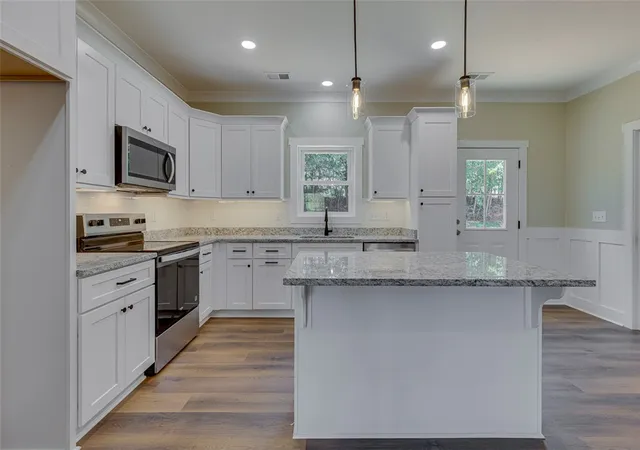 Photo 3 of Single family home for sale at 105 Springview Dr, Anderson, SC 29625 | MLS# 20307123 | Listing updated on 2026-10-09