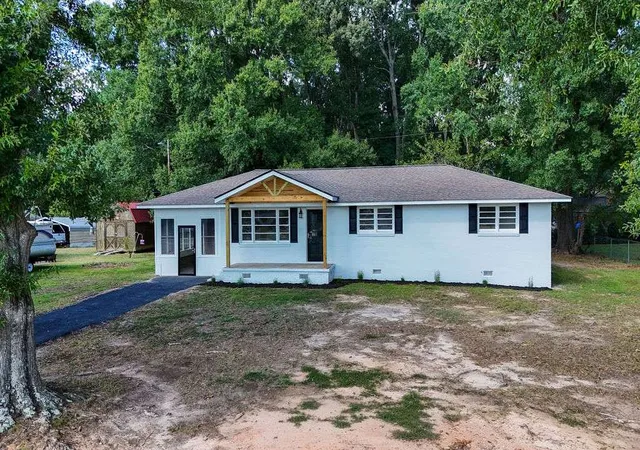 Photo 2 of Single family home for sale at 101 Skyland Dr, Belton, SC 29627 | MLS# 20307119 | Listing updated on 2026-10-20
