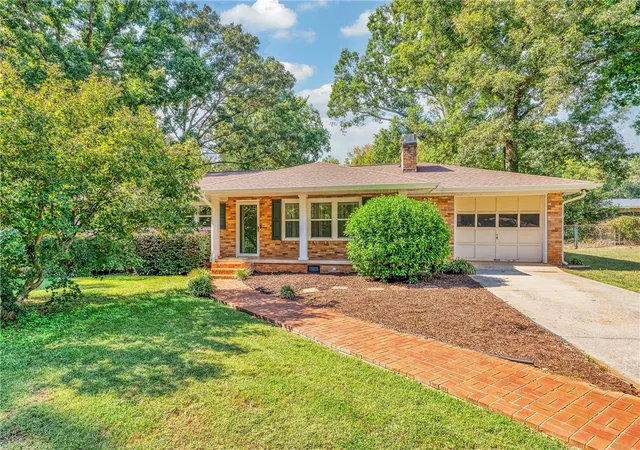 Photo 1 of Single family home for sale at 204 Brk Forest Dr, Anderson, SC 29621 | MLS# 20307138 | Listing updated on 2026-10-24