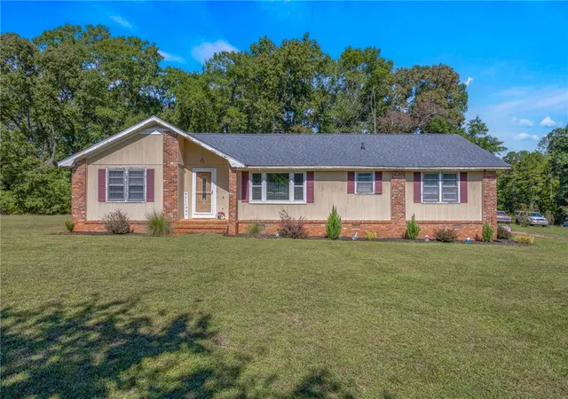 Photo 1 of Single family home for sale at 322 Wood Valley Dr, Anderson, SC 29621 | MLS# 20306919 | Listing updated on 2026-10-22