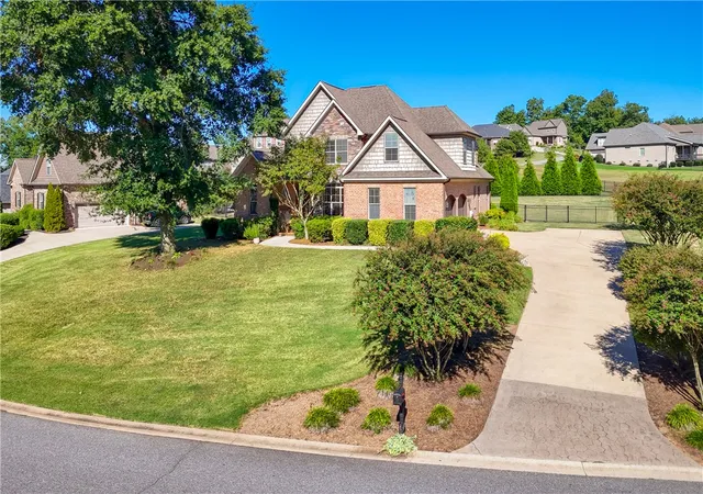 Photo 2 of Single family home for sale at 1014 Tuscany Dr, Anderson, SC 29621 | MLS# 20307140 | Listing updated on 2026-10-13