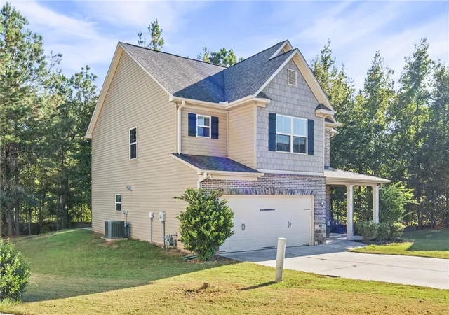 Photo 3 of Single family home for sale at 110 Sloan Ave, Anderson, SC 29621 | MLS# 20307080 | Listing updated on 2026-10-09