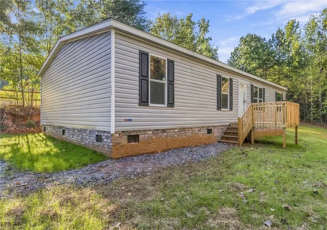 Photo 1 of Manufactured home for sale at 120 Chastain Dr, Pelzer, SC 29669 | MLS# 20307218 | Listing updated on 2026-10-12