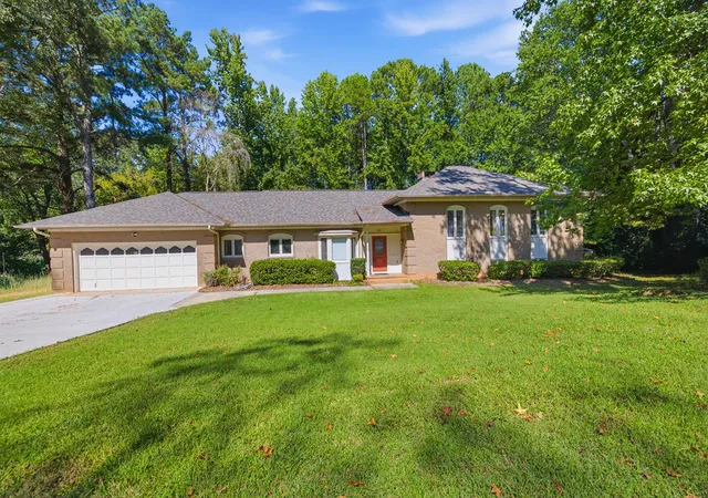 Photo 1 of Single family home for sale at 107 Ashley Rd, Clemson, SC 29631 | MLS# 20307241 | Listing updated on 2026-10-28