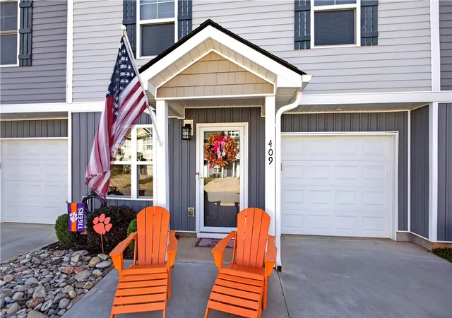 Photo 1 of Townhouse for sale at 409 Bee Cvs Way, Pendleton, SC 29670 | MLS# 20307208 | Listing updated on 2026-10-13