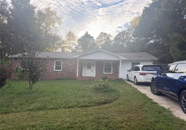 Photo 1 of Single family home for sale at 5 E Oak Hl Ct, Piedmont, SC 29673 | MLS# 20307245 | Listing updated on 2026-10-24