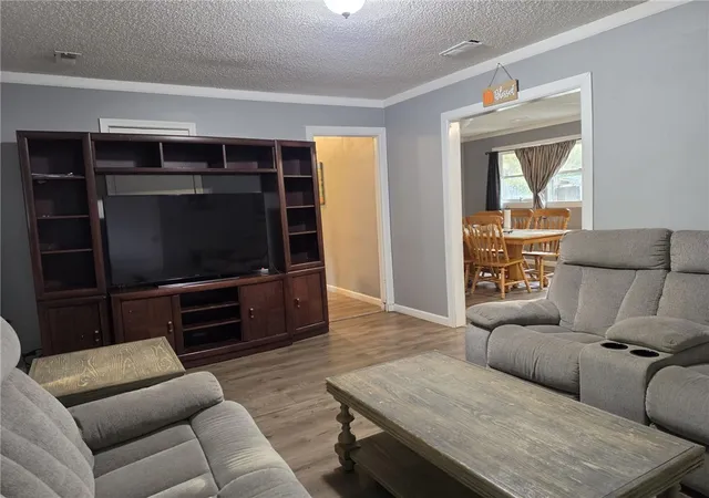Photo 4 of Single family home for sale at 5 E Oak Hl Ct, Piedmont, SC 29673 | MLS# 20307245 | Listing updated on 2026-10-24