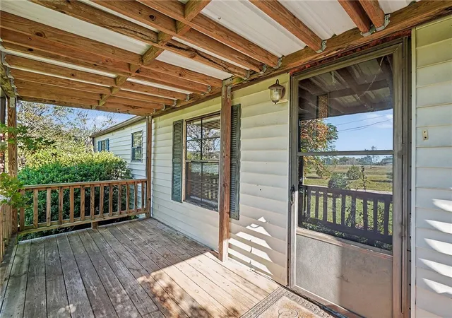Photo 3 of Manufactured home for sale at 135 Liz Ln, Easley, SC 29642 | MLS# 20307264 | Listing updated on 2026-10-28