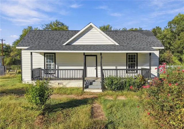 Photo 1 of Single family home for sale at 115 Hunter St, Anderson, SC 29625 | MLS# 20307269 | Listing updated on 2026-10-14