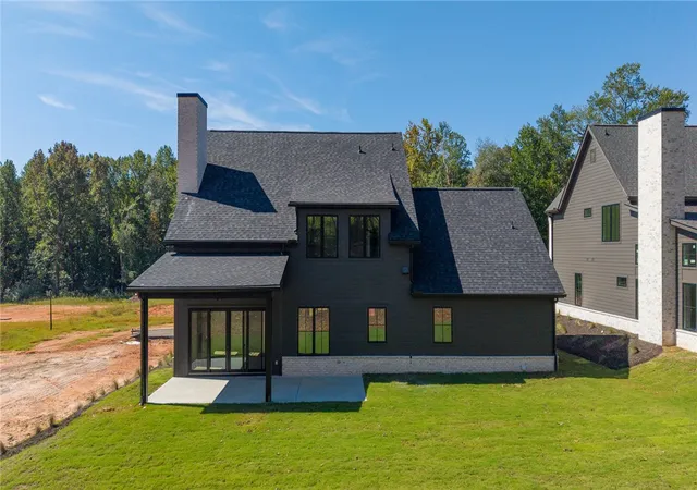 Photo 3 of Single family home for sale at 305 Heather Dr, Clemson, SC 29630 | MLS# 20306779 | Listing updated on 2026-10-23