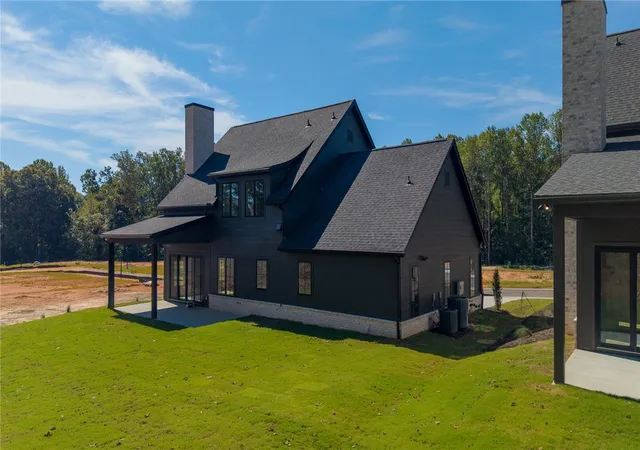 Photo 3 of Single family home for sale at 305 Heather Dr, Clemson, SC 29630 | MLS# 20306779 | Listing updated on 2026-10-23