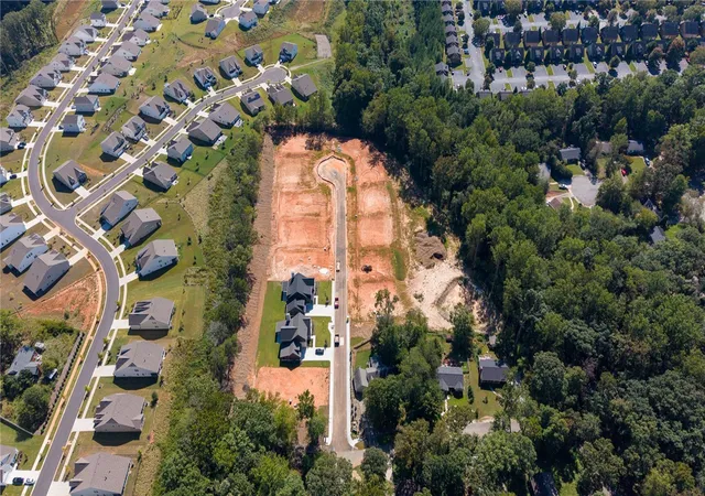 Photo 4 of Single family home for sale at 305 Heather Dr, Clemson, SC 29630 | MLS# 20306779 | Listing updated on 2026-10-23