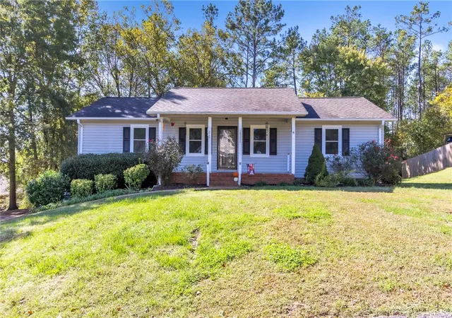 Single family home for sale at 215 Lakewood Dr, Pickens, SC 29671 | MLS# 20307292