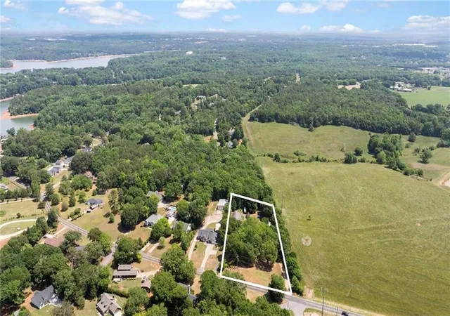 Photo 1 of Land for sale at 1298 Lakewood Ln, Anderson, SC 29625 | MLS# 20307303 | Listing updated on 2026-10-14