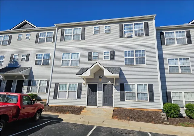 Photo 2 of Townhouse for sale at 128 University Village Dr #D, Central, SC 29630 | MLS# 20307121 | Listing updated on 2026-10-14