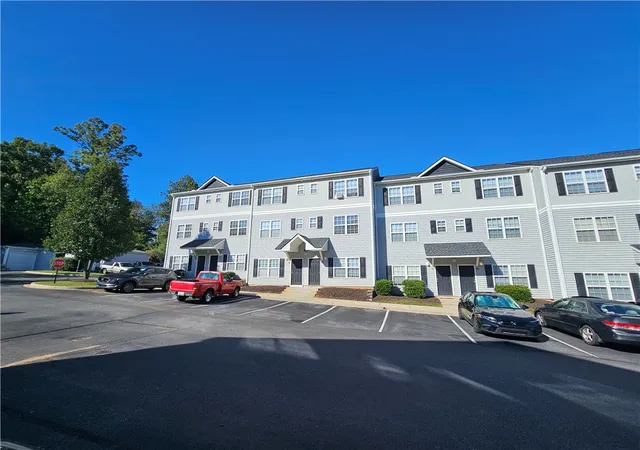 Photo 3 of Townhouse for sale at 128 University Village Dr #D, Central, SC 29630 | MLS# 20307121 | Listing updated on 2026-10-14