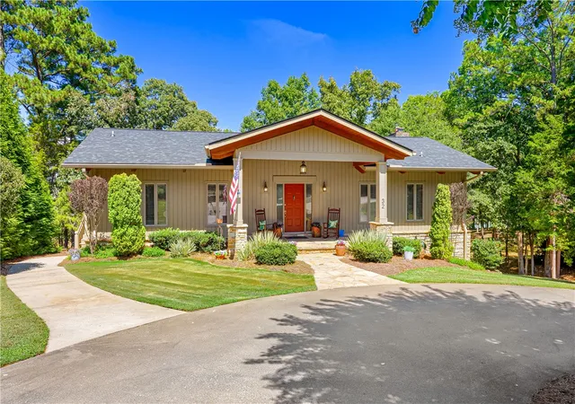 Photo 1 of Single family home for sale at 32 Song Bird Ln, Hartwell, GA 30643 | MLS# 20307324 | Listing updated on 2026-10-15