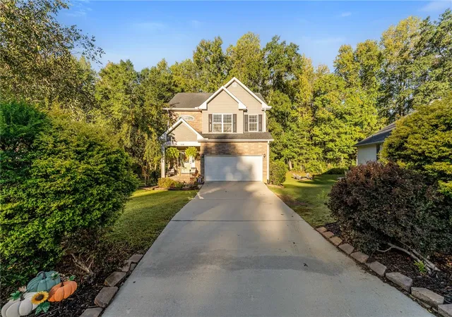 Photo 2 of Single family home for sale at 134 Royal Dr, Williamston, SC 29697 | MLS# 20307193 | Listing updated on 2026-10-26
