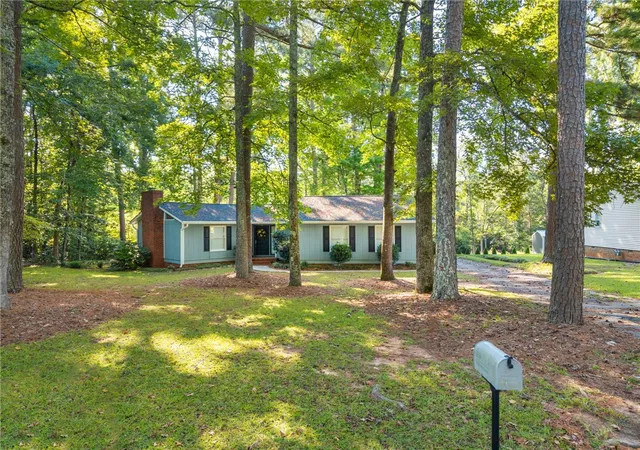 Photo 1 of Single family home for sale at 209 Windtree Rd, Greenwood, SC 29649 | MLS# 20307323 | Listing updated on 2026-10-15