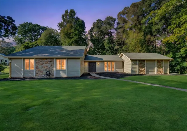 Photo 1 of Single family home for sale at 104 W Croydon Ct, Easley, SC 29642 | MLS# 20307253 | Listing updated on 2026-10-16