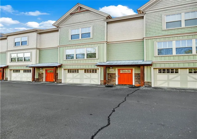 Photo 2 of Townhouse for sale at 203 Kelly Rd #905, Clemson, SC 29631 | MLS# 20307274 | Listing updated on 2026-10-15