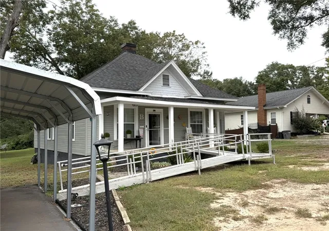 Photo 3 of Single family home for sale at 100 Old Norris Rd, Liberty, SC 29657 | MLS# 20308387 | Listing updated on 2026-10-21