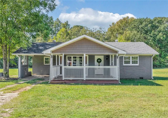 Photo 1 of Sale Pending at 725 Clinkscales Rd, Anderson, SC 29624 | MLS# 20308370 | Listing updated on 2026-10-24