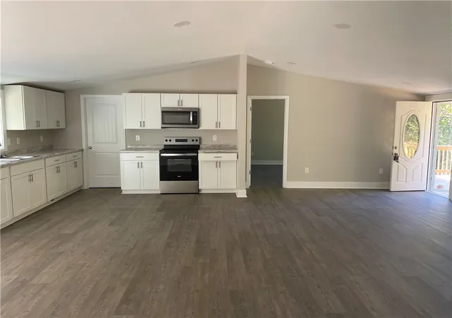 Photo 2 of Manufactured home for sale at 2048 Bolt Dr, Anderson, SC 29621 | MLS# 20308371 | Listing updated on 2026-10-20