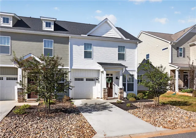 Photo 2 of Townhouse for sale at 431 Bee Cvs Way, Pendleton, SC 29670 | MLS# 20308396 | Listing updated on 2026-10-16