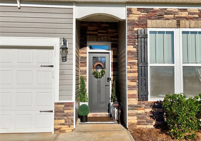 Photo 2 of Single family home for sale at 600 Fern Holw Trl, Anderson, SC 29621 | MLS# 20308359 | Listing updated on 2026-10-26