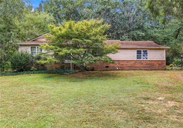 Photo 1 of Single family home for sale at 205 Belmont Dr, Fountain Inn, SC 29644 | MLS# 20306807 | Listing updated on 2026-10-25