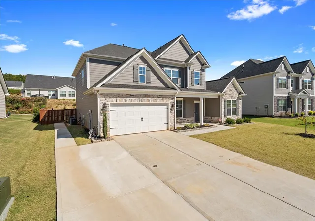 Photo 3 of Single family home for sale at 341 Carriage Hl Dr, Easley, SC 29642 | MLS# 20308403 | Listing updated on 2026-10-25
