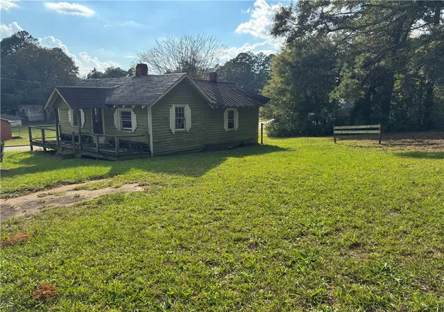 Photo 1 of Sale Pending at 201 Moore Ave, Walhalla, SC 29691 | MLS# 20308386 | Listing updated on 2026-10-28