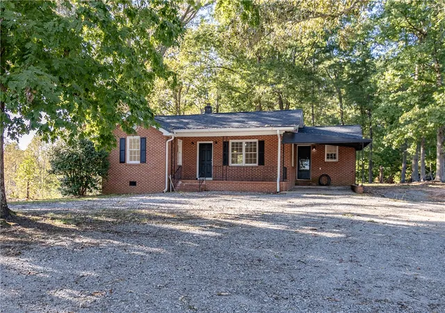 Photo 1 of Single family home for sale at 318 Zion Church Rd, Easley, SC 29642 | MLS# 20308380 | Listing updated on 2026-10-27