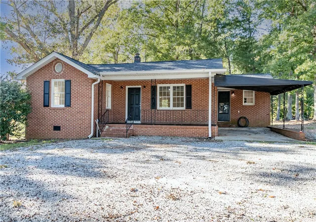 Photo 3 of Single family home for sale at 318 Zion Church Rd, Easley, SC 29642 | MLS# 20308380 | Listing updated on 2026-10-27