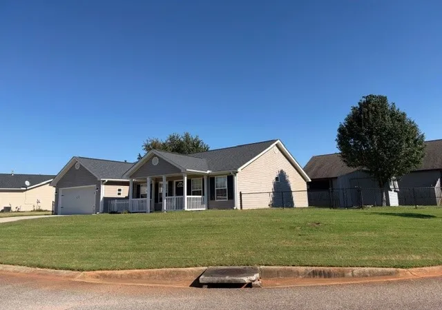 Photo 2 of Single family home for sale at 110 Veranda Cir, Pendleton, SC 29670 | MLS# 20308373 | Listing updated on 2026-10-16
