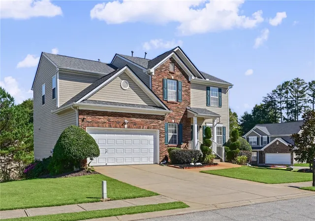 Photo 1 of Single family home for sale at 300 Bellarine Dr, Greenville, SC 29605 | MLS# 20308445 | Listing updated on 2026-10-19