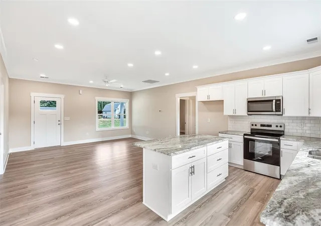 Photo 3 of Single family home for sale at 146 Sky Ln, Townville, SC 29689 | MLS# 20308449 | Listing updated on 2026-10-27