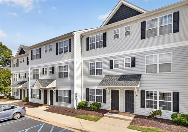 Photo 3 of Townhouse for sale at 245 E Campus Dr, Central, SC 29630 | MLS# 20308450 | Listing updated on 2026-10-19