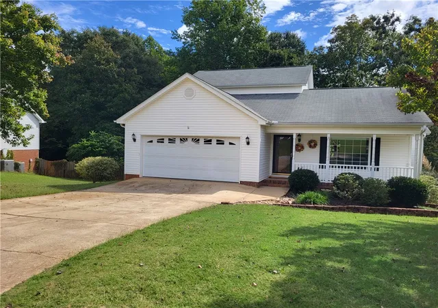 Photo 1 of Single family home for sale at 111 Brooke Lee Cir, Taylors, SC 29687 | MLS# 20308465 | Listing updated on 2026-10-20