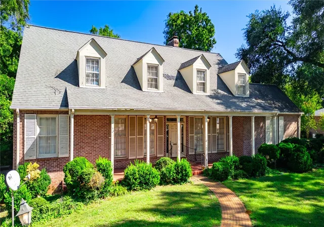 Photo 3 of Single family home for sale at 1806 Lindale Rd, Anderson, SC 29621 | MLS# 20308467 | Listing updated on 2026-10-25