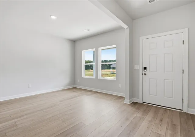 Photo 3 of Single family home for sale at 119 Swan Grv Trl, Fountain Inn, SC 29644 | MLS# 20306751 | Listing updated on 2026-10-19