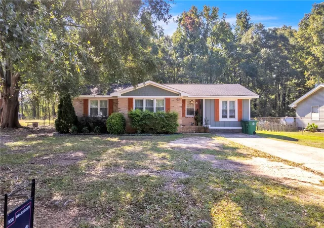 Photo 1 of Single family home for sale at 97 Parker St, Williamston, SC 29697 | MLS# 20307066 | Listing updated on 2026-10-20