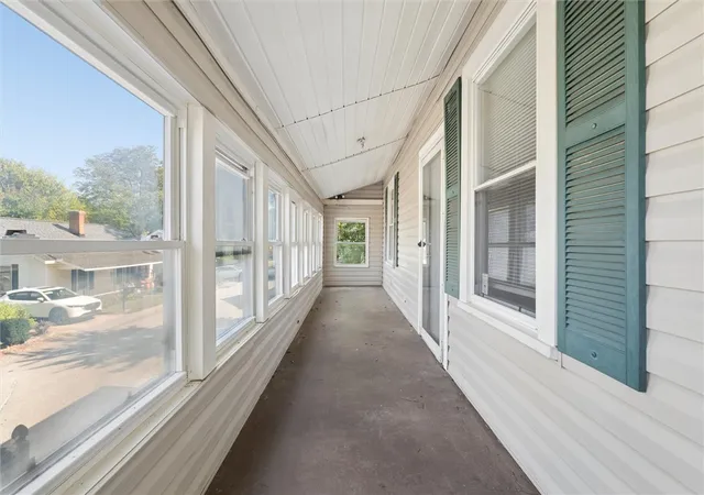 Photo 3 of Single family home for sale at 33 Ross St, Greenville, SC 29611 | MLS# 20308504 | Listing updated on 2026-10-20